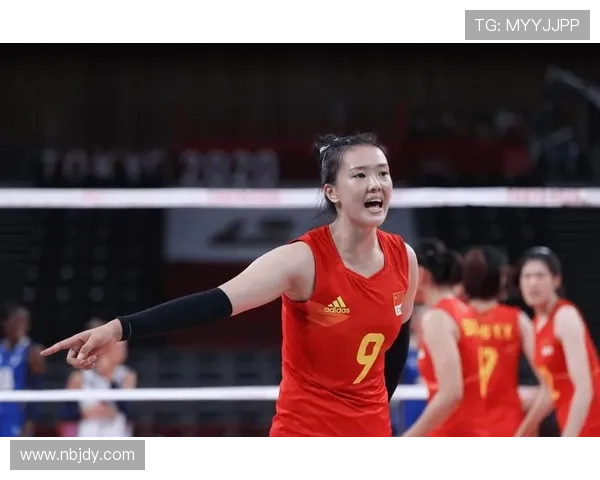 中国女排鏖战五局力克强敌再现团队精神点燃全国球迷热情