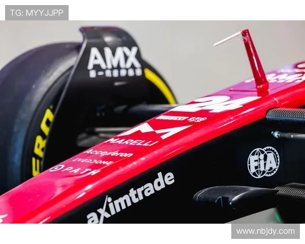 F1赛季最新动态：各车队备战新赛季 引擎升级与技术革新成为焦点