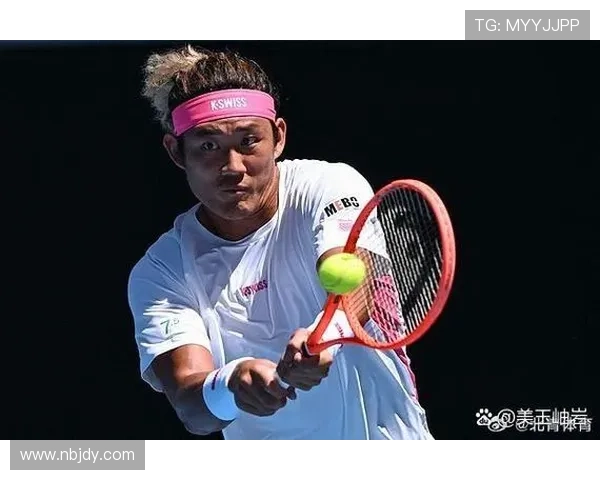 网球赛季进入高潮 今年四大满贯冠军竞争激烈 选手争夺激战不断