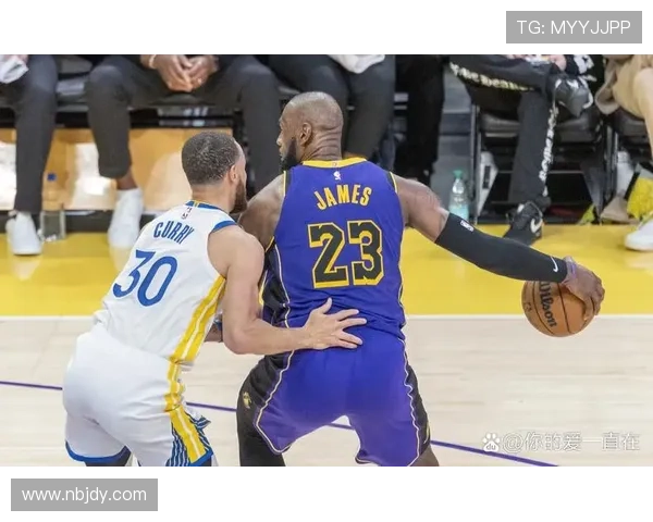 詹姆斯带领湖人逆转勇士 全队防守反弹重燃季后赛希望