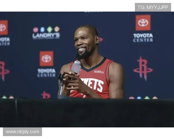 NBA新赛季风云再起球星交易与争冠格局全面升级引发联盟关注