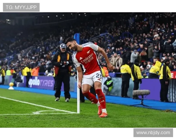 焦点之战落幕 足坛豪强再掀转会风云走势扑朔迷离悬念再起全面升级